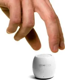 Produktbild: Boompods Zero Talk Mini tragbarer Bluetooth Lautsprecher mit Amazon Alexa - Outdoor klein, IPX6 wasserdicht, Mikrofon, 5 Std Spielzeit, Portable Speaker für Dusche, Reisen, Auto, Weiß