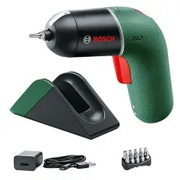 Produktbild: Bosch Akkuschrauber IXO Set mit Ladestation (6. Generation, grün, variable Drehzahlsteuerung, über mitgelieferte Ladestation und Micro-USB-Kabel aufladbar, in Kartonschachtel) - Amazon Edition