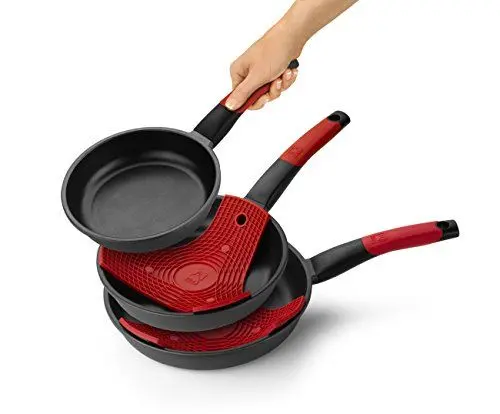 Produktbild: BRA Premiere Pfannen mit Antihaft-Beschichtung, Aluminium, Schwarz mit rotem Silikon, 28 cm, 4-Einheiten
