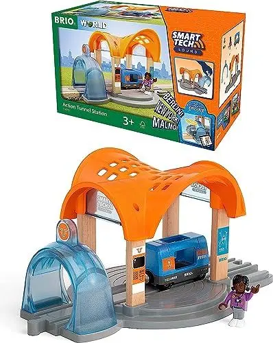 Produktbild: BRIO World 33973 Smart Tech Sound Bahnhof mit Action Tunnel – Zubehör Holzeisenbahn – Interaktives Spielzeug empfohlen ab 3 Jahren