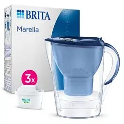 Produktbild: BRITA Wasserfilter Kanne Marella blau (2,4l) inkl. 3x MAXTRA PRO All-in-1 Wasserfilterkartusche – Filter zur Reduzierung von Kalk, Chlor, Blei, Kupfer & geschmacksstörenden Stoffen im Wasser