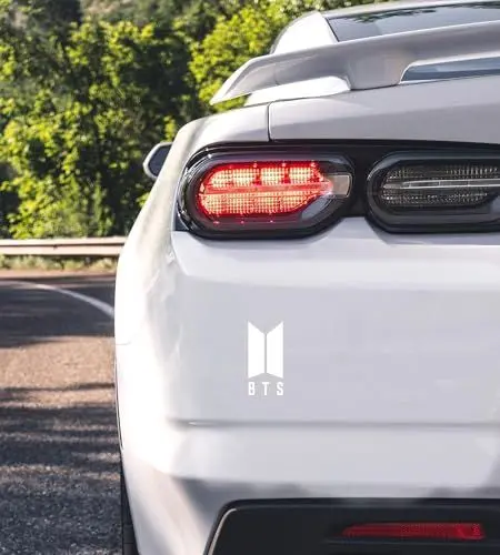 Produktbild: BTS BangTanBoys Aufkleber Text BTS Car Die Cut Vinyl Decal Bumper Sticker Car Auto Windshield Wall Window Ipad Tablet MacBook Laptop Computer Home Custom More (Weiß)