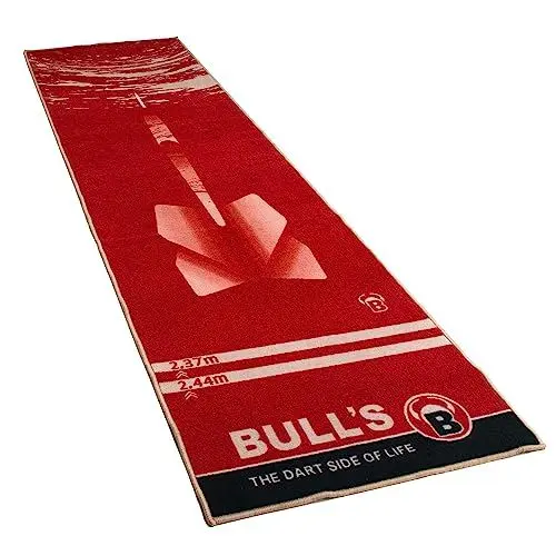 Produktbild: Carpet Mat 180 Red, rutschfester premium Dartteppich, umweltfreundliche Turnier Dartmatte aus Nylon und Gummi mit offiziellem Abstand zum Dartboard 237cm x 80cm, optimaler Schutz für Darts und Tips