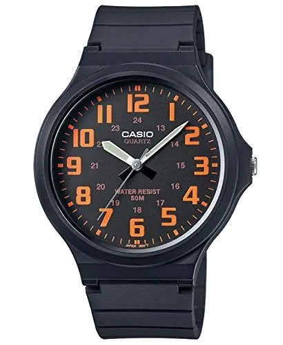 Produktbild: Casio Unisex Quartz Armbanduhr, 42.00mm GehäusegröÃŸe mit schwarz analog Zifferblatt und schwarz Rubber Strap Armband MW-240-4BVEF