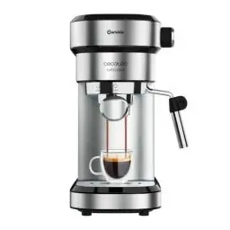 Produktbild: Cecotec Espressomaschine mit Doppelauslauf Cafelizzia Steel. 1350W, Siebträger mit zwei Filtern, schwenkbare Dampfdüse, 20 bar Druck, abnehmbarer 1,2L Wassertank, Edelstahl.
