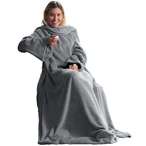 Produktbild: CelinaTex TV-Decke mit Ärmeln und Fußtasche Flauschige Kuscheldecke 150 x 180 cm Silber grau Mikrofaser Fleece Soft Oeko-TEX