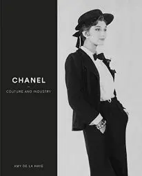 Produktbild: Chanel: Couture and Industry