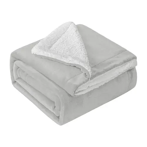 Produktbild: Cotton Castle Hochwertige Wohndecken Kuscheldecken, extra Dicke warm Sofadecke/Couchdecke Sherpa, Größe:150 cm x 200 cm, Farbe:Silber