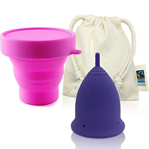 Produktbild: CozyCup Menstruationstasse CLASSIC - Made in Germany inkl. Reinigungsbecher und fairtrade Beutel (Menstruations-Cup Größe 2, Lila)