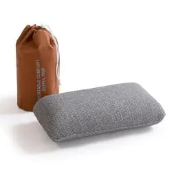 Produktbild: CQQC Kleines Memory-Foam-Kissen für Reisen und Camping - mittelfestes Bettkissen, konturierte Unterstützung, atmungsaktiver Bezug, waschmaschinenfest, ideal für Rucksacktourismus, Flugzeug, Auto