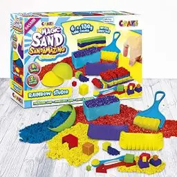 Produktbild: CRAZE MAGIC SAND Sandamazing Rainbow Studio | Magischer Sand Kreativ Set für Kinder , 780g Knetsand mit 11 Sandwerkzeuge und Formen , Blau, Gelb, Rot Orange, Lila, Grün
