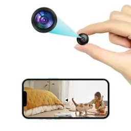 Produktbild: cuoum Mini Kamera, 1080P Full HD WiFi Mini Überwachungskamera, Kleine Haustierkamera Live Übertragung Warnmeldung Handy APP, Wiederaufladbar Kleines Babyphone mit Nachtsicht und Bewegungserkennung