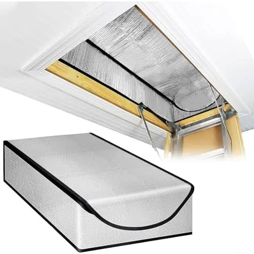 Produktbild: 1 x Dachboden-Isolierabdeckung, Premium-Aluminiumfolie, Luftpolster-Isolierung, 63,5 x 137,9 x 28,9 cm, feuerfest und feuchtigkeitsbeständig, genießen Sie ganzjährigen Komfort und Energieeinsparung