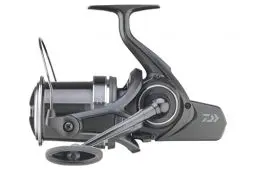 Produktbild: DAIWA 23 Emblem 45 SCW QD, Big Pit Angelrolle, Frontbremse, 10158-800