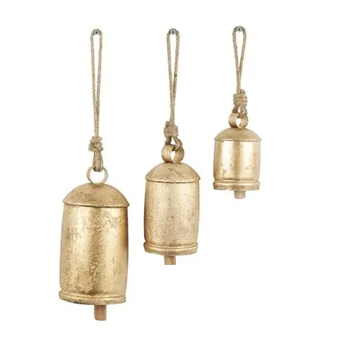 Produktbild: Deco 79 Dekorative Kuhglocken im tibetischen Stil aus Metall mit Jute-Hängeseil, 3er-Set, 25,4 cm, 20,3 cm, 15,2 cm hoch, Gold