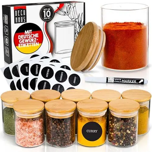 Produktbild: Deco haus® Gewürzgläser rund luftdicht mit Holzdeckel 10er Set (+Etiketten) - Gewürzdosen Set Glas - Gewürzbehälter Spice Jars Set - Gewürze Aufbewahrung - Behälter für Gewürze - Gewürzaufbewahrung