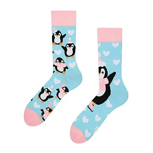 Produktbild: Dedoles Socken Unisex Damen Herren & Kinder Baumwolle viele lustige Designs 1 Paar Geschenk links rechts verschieden, Farbe Blau, Motiv Eislaufender Pinguin, Gr. 35-38