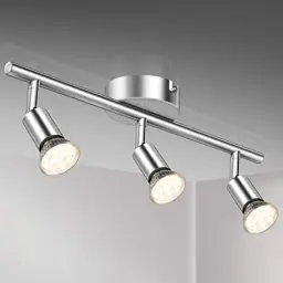 Produktbild: Defurhome LED Deckenleuchte Drehbar, 3 Flammig LED Strahler Deckenlampe Spot,Modern Deckenstrahler (Weißes Chrom) für Küche, Wohnzimmer, Schlafzimmer, inkl. 3 x 4 W GU10 LED Lampen (400LM, warmweiß)