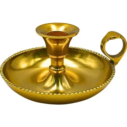 Produktbild: Dekohelden24 Kerzenhalter aus Metall, Stabkerzenhalter in Gold, für Stabkerzen, mit Griff, Größe: L/B/H ca 15 x 14 x 7cm, 7 cm