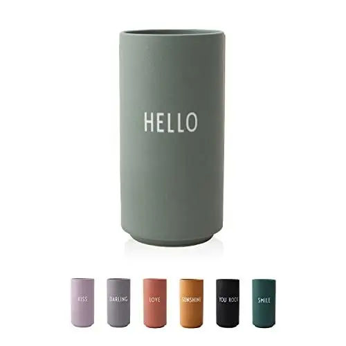 Produktbild: Design Letters Lieblingsvase, Hello (Grün) - Dekorative Vase mit verschiedenen Funktionen in modischen Farben, Zubehör ist separat erhältlich, spülmaschinenfest, H: 11 cm x D: 5,5 cm.