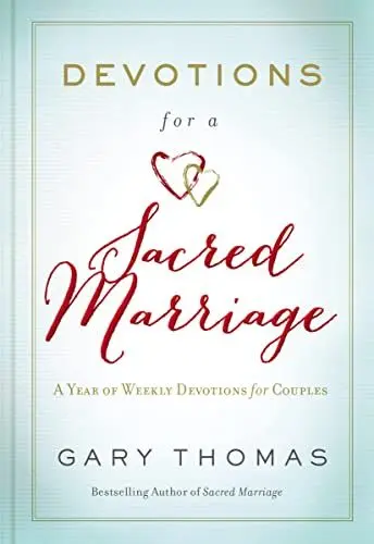 Produktbild: Devotions for a Sacred Marriage: A Year of Weekly Devotions for Couples (A 52-Week Devotional to Strengthen Your Relationship)