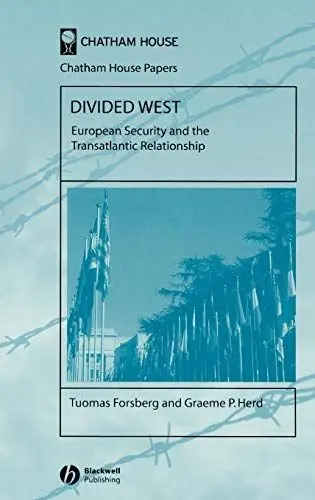 Produktbild: Divided West: European Security and the Transatlantic Relationship (Chatham House Papers)