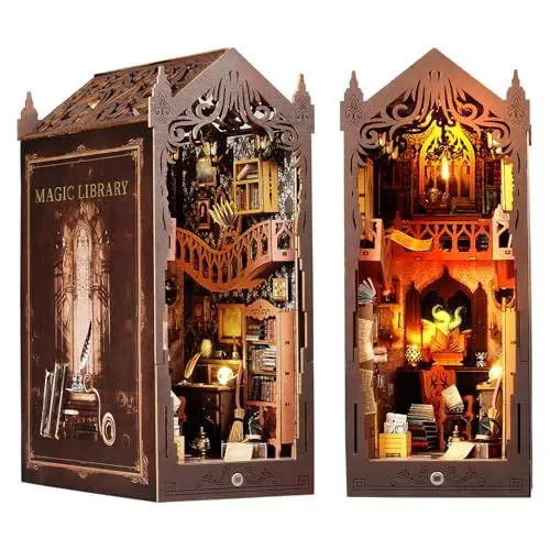 Produktbild: DIY Book Nook Kit, 3D Miniatur Haus Kit, Holzpuzzle Buchstütze Mit Sensorlicht und Möbeln, Puppenhäuser Miniatur Haus Kit für Bücherregal Deko, Buch Ecke Miniatur Kit Geschenken für Erwachsene Teens