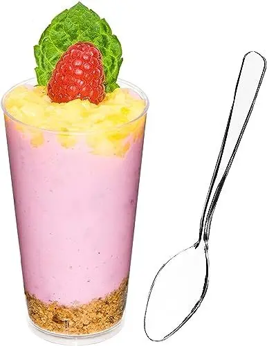 Produktbild: DLux 50 x 90 ml Mini Dessertbecher mit Löffel - Klein Rund Shooter Wiederverwendbare Dessertgläser Plastik Kunststoff - Einweg Dessertschalen, Servierschalen, Dessert Gläser Set