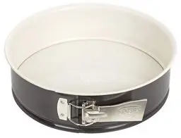 Produktbild: Dr. Oetker Springform Ø 26 cm EXCLUSIVE, Backform mit schnitt- & kratzfestem Flachboden mit Emaille-Versiegelung, runde Kuchenform mit Ring aus Stahlblech (Farbe: Grau-Braun/Crème)