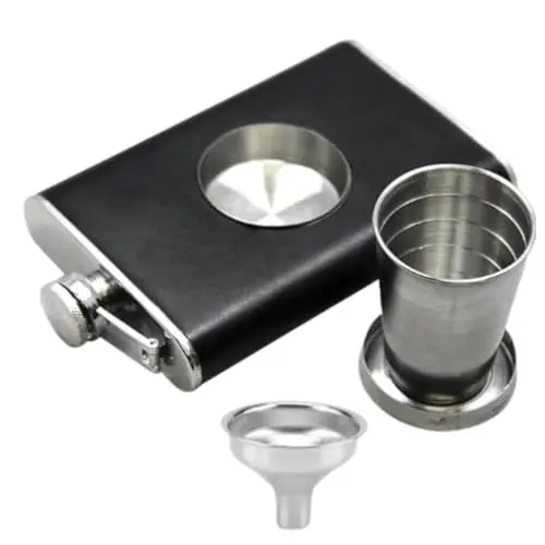 Produktbild: Edelstahl-Flasche, 237 ml, Flachmann für Herren, Flachmänner für Schnapsflaschen mit integrierten faltbaren Schnapsgläsern und Trichter, schwarze Flasche für Outdoor-Camping