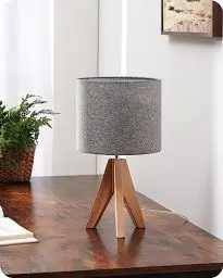 Produktbild: EDISHINE Tischlampe Vintage, Nachttischlampe Grau, Stativ Holz LED Tischleuchte, Retro Landhaus, E27 Fassung, Lampenschirm aus Leinen, für Deko Schlafzimmer, Wohnzimmer