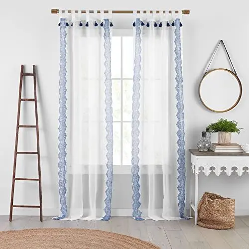 Produktbild: Elrene Home Fashions Shilo Boho Vorhang mit Quasten, 132,1 x 213,4 cm, Indigo