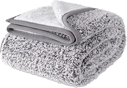 Produktbild: EMME Kuscheldecke Fauschig Sherpa Decke, 152x203cm Dicke und Elegant, Sofadecke Doppelgesicht Extra Weich, Warme Gemütliche Wendbare Flauschige Decke für Sofa und Bett(Grau, 150x200cm)