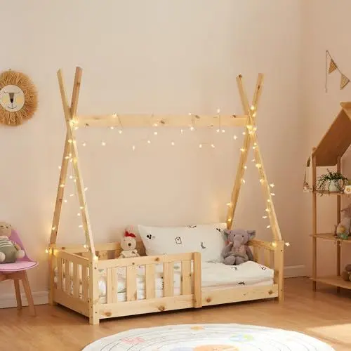 Produktbild: (en.casa) Kinderbett Helsingborg 70 x 140 cm mit Rausfallschutz Lattenrost Tipi Zelt Jugendbett Bettgestell Kiefernholz Holzbett für Kinder Holzfarben