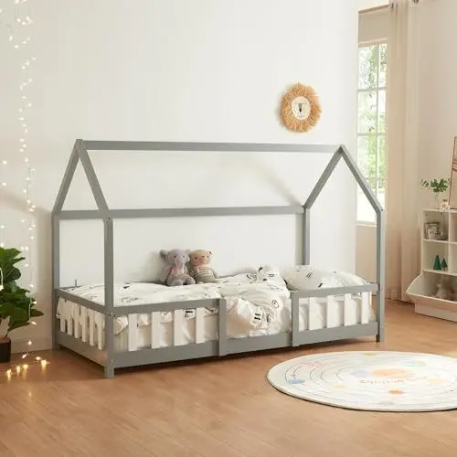 Produktbild: (en.casa) Kinderbett Sisimiut Hausbett 90 x 200 cm mit Rausfallschutz Holzbett für Kinder Bodenbett Lattenrost Kiefernholz Hellgrau/Weiß