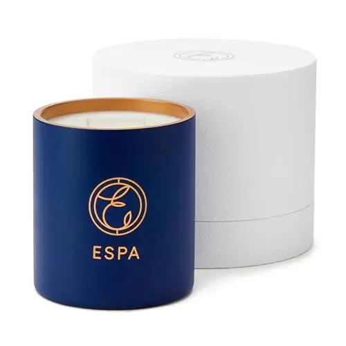 Produktbild: ESPA | Frankincense und Myrrh Deluxe Kerze | 410g | Zedernholz | Rose | Orris