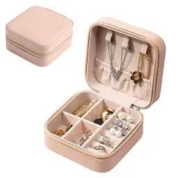 Produktbild: Eucomir Schmuckkästchen für Damen,Schmuckschatulle Reise,Klein PU-Leder Schmuckaufbewahrung Schmuckkoffer,Mini Schmuckbox Reise für Ringe, Ohrringe, Armbänder, Ketten, Lotuswurzel Stärke