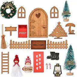 Produktbild: EYCLFY Wichteltür Zubehör Weihnachten Set, Weihnachtswichtel Tür Set Weihnachtsdeko Elfentür, Holz Wichtel Tür mit Miniatur Briefkästen, Zäun, Leiter, Stiefel, Kranz, Feentür Set für Kinder Geschenke