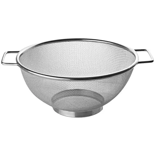 Produktbild: Fackelmann Edelstahl Sieb Ø 26 cm – Feinmaschiger Seiher mit Zwei Griffen, Spülmaschinengeeignet, Silber