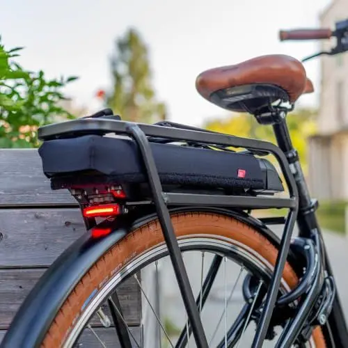 Produktbild: FAHRER Akku Cover für Bosch eBike Systems - Power Pack 300 & 400 Active/Performance Line Gepäckträgerakku