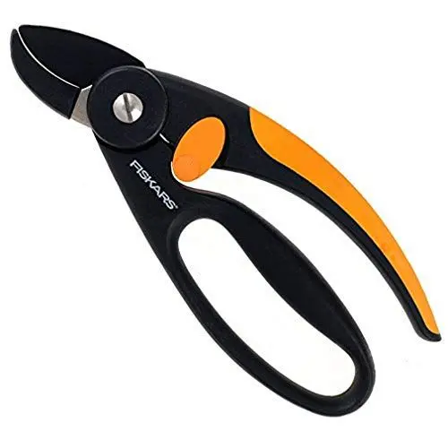 Produktbild: Fiskars Amboss-Gartenschere für trockene Zweige und Äste, Antihaftbeschichtet, Hochwertige Stahl-Klingen, Länge: 19 cm, Schwarz/Orange, Elegance, P43, 1001535