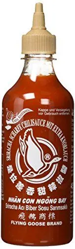 Produktbild: FLYING GOOSE Sriracha scharfe Chilisauce mit extra Knoblauch - scharf, braune Kappe, Würzsauce aus Thailand, 2er Pack (2 x 455 ml)