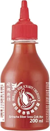 Produktbild: FLYING GOOSE Sriracha Chilisauce, mit extra Chili, sehr scharf, rote Kappe, sehr scharfe Würzsauce aus Thailand, 1 x 200 ml