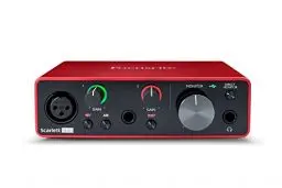 Produktbild: Focusrite Scarlett Solo 3. Gen USB-Audio-Interface-Bundle für Gitarristen, Sänger oder Produzenten. Klang in Studioqualität und sämtliche Software, die du für Aufnahmen und Kompositionen benötigst