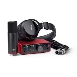 Produktbild: Focusrite Scarlett Solo Studio 4. Gen USB-Audio-Interface für Songwriter, Gitarristen, Sänger und Produzenten, mit Kondensatormic und Kopfhörer für Aufnahme, Komposition, Streams und Podcast