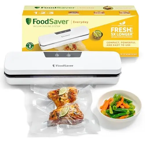 Produktbild: FoodSaver Everyday Vakuumiergerät | hält Lebensmittel bis zu 5X länger frisch | Vakuumierer in kompaktem Design für eine effiziente Aufbewahrung | mit 5 Vakuumierbeuteln (0,94L & 3,78L) | VS0290X