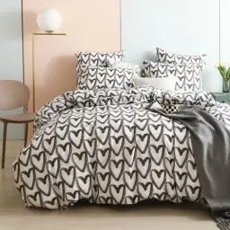Produktbild: Freyamy Bettwäsche 200x200cm 3teilig Schwarz Weiß Herz Bettwaren-Sets Gebürstet 100% Microfaser Wendebettwäsche Romantisch Doppelbett Bettbezug mit Reißverschluss und 2 Kissenbezug 80x80cm