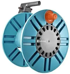 Produktbild: Gardena Classic Wand-Schlauchtrommel 60 mit Schlauchführungsrolle: Für die einfache Wandmontage, mit Nachtropfstopp, Anschluss abgewinkelt, hohe Kapazität, platzsparend (2650-20)