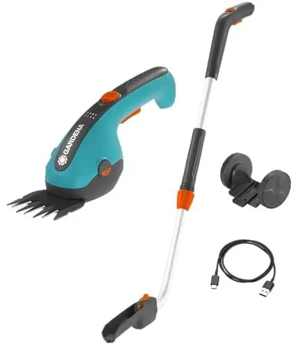 Produktbild: Gardena Set Akku-Grasschere ClassicCut Li: Rasenkantenschere mit 8 cm Schnittbreite und Teleskopstiel mit Rädern, Komforthandgriff mit LED-Ladezustandsanzeige, Messerwechsel ohne Werkzeug (9886-20)