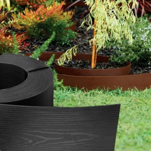 Produktbild: GARDENIX Flexible Rasenkante Kunststoff 10m, Höhe 130mm - Rasen Beeteinfassung Holzoptik - Beetumrandung Rund - Wetterbeständige Rasenbegrenzung, Rasenkanten Schwarz